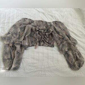 Elegant snake print top